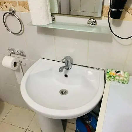 Small 1+1 House In Center / Uskudar Istanbul
