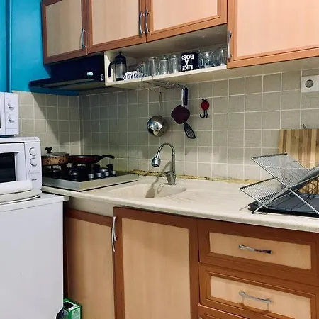 דירה Small 1+1 House In Center / Uskudar *